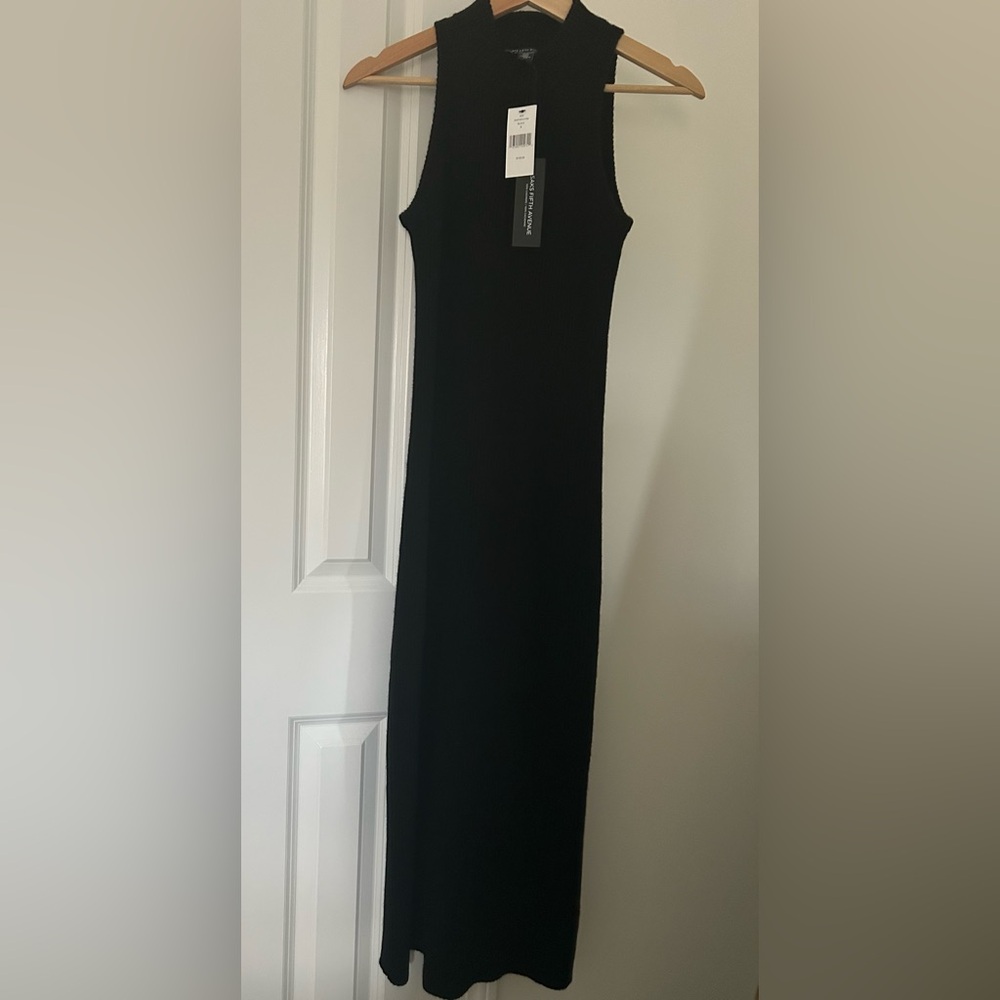 NWT Saks Fifth Avenue Black Sleeveless Knit Ribbed Sweater Dress - Small